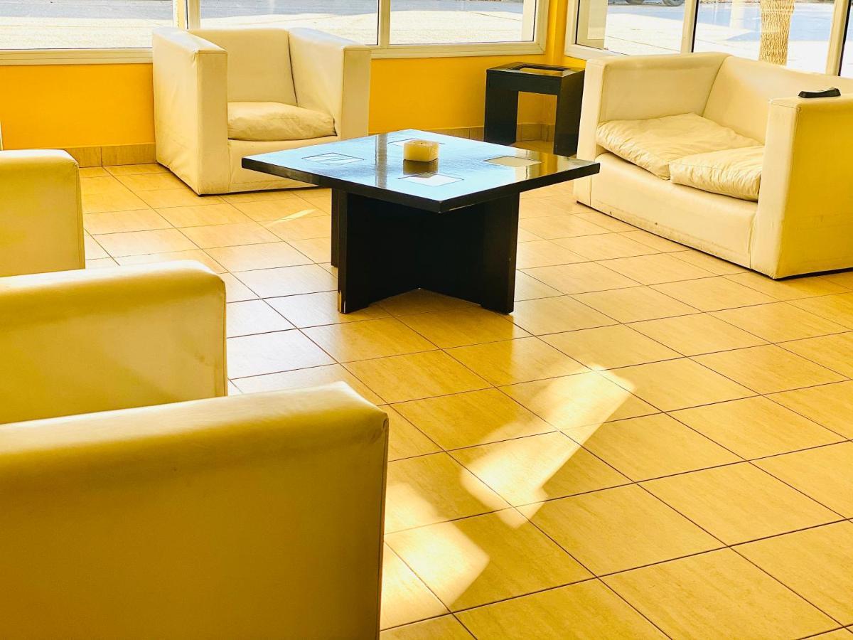 Hotel Tandil Puerto Madryn Eksteriør billede